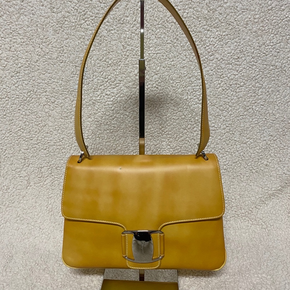 Vintage Salvatore Ferragamo Vara shoulder bag - Picture 1 of 15